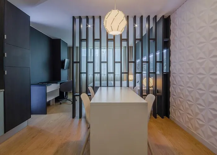 NEW!! Galé 406 Center Apartment (wifi, parking)